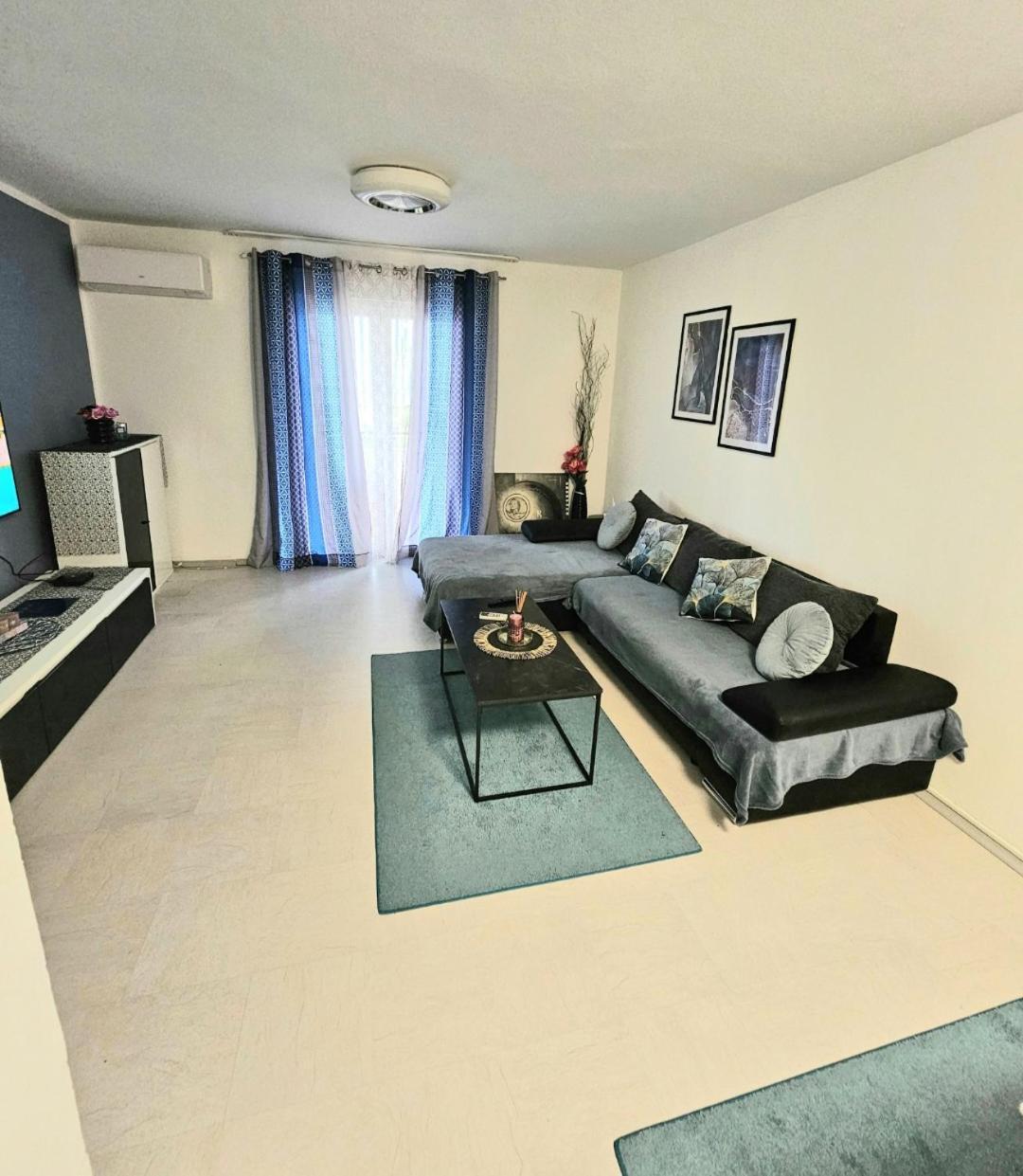 Apartment Tanja Porec Exterior photo